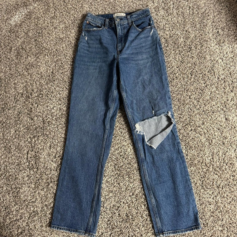 A&F The 90s Straight Ultra High Rise Curve Love Size 4